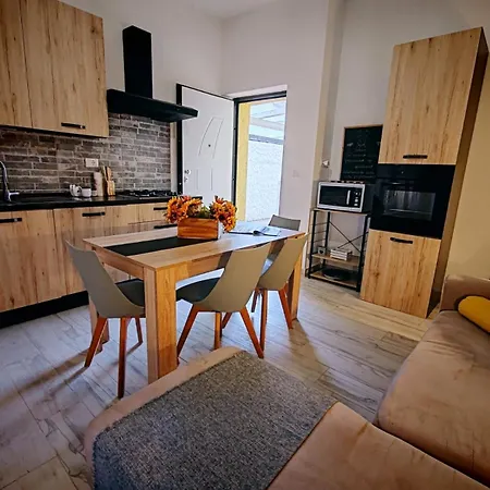 Mes'e Làmpadas Apartamento