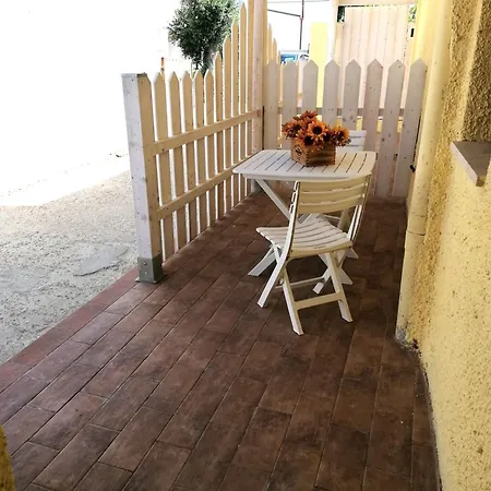 Mes'e Làmpadas Appartement *